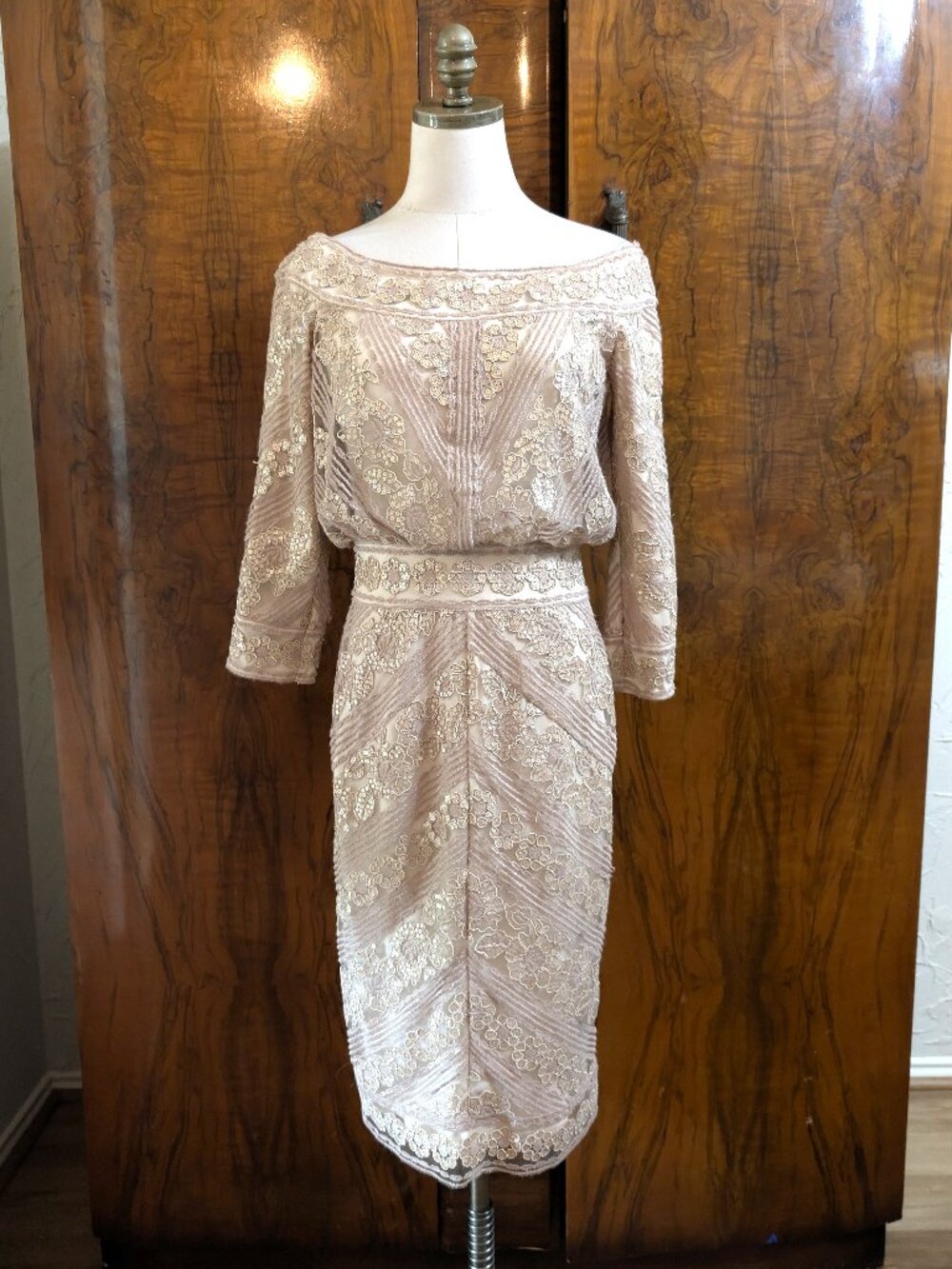 NWT Tadashi Shoji Elegant Blouson Lace Midi Dress Size 6 Sequin Embellished